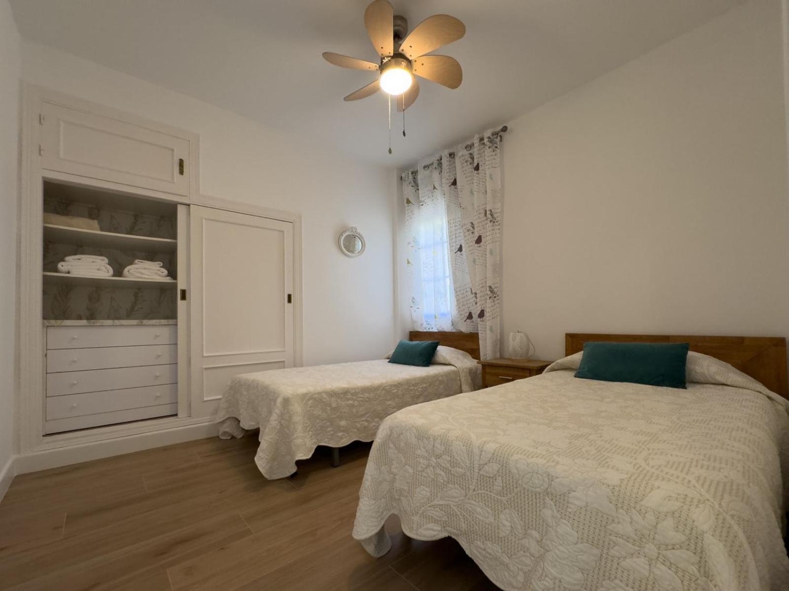 La Tortuga I, Encantador Apartamento Con Garaje En Primera Linea De Playa Tarifa Esterno foto