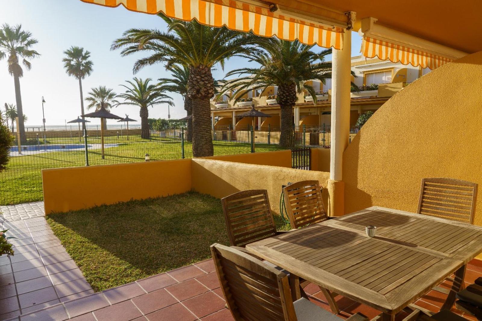 La Tortuga I, Encantador Apartamento Con Garaje En Primera Linea De Playa Tarifa Esterno foto